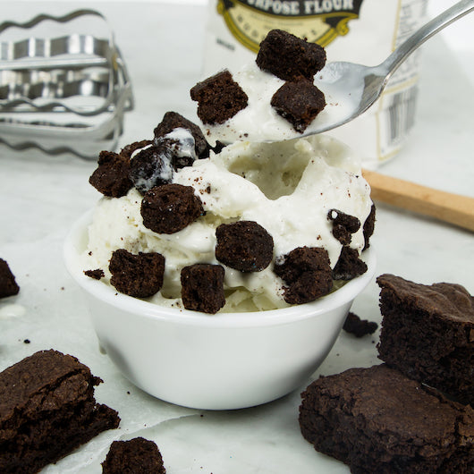 T R Toppers Fudge Brownie Bites Topping Bulk, 1 x 10 lb Case - GS1 styled product image