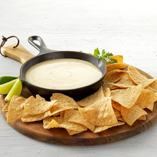 Spoon & Fork White Queso Sauce, 4 x 4 lb Case - Condiments & Sauces