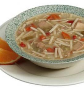 Campbells Ready To Serve Low Sodium Chicken Noodle Soup - 50 oz. can, 12 per case