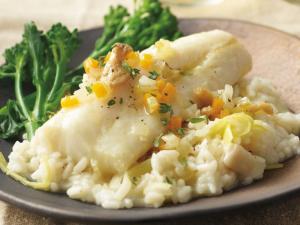 Trident Seafoods Skinless Boneless Trident Alaskan Pollock Fillet- 133 of 2 to 4 Oz Pieces, 25 Lb