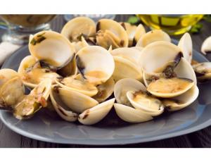 Golden Sun 11/17 White Shell On Whole Clam, 1 Pound - 10 per case.