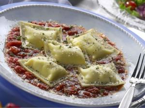 Rosina Food Medium Square Beef Ravioli Pasta 5lbs (PACK OF 2)