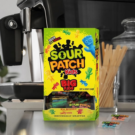 Sour Patch Kids Changemaker Fat Free Soft Candy Box, 8 x 46 oz Case - DOT product image 8