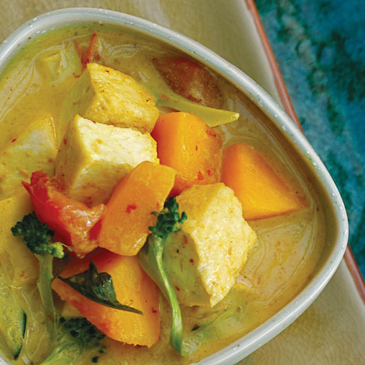 InnovAsian Cuisine Thai Yellow Curry Sauce, 8 x 2 lb Case - DOT product image 4