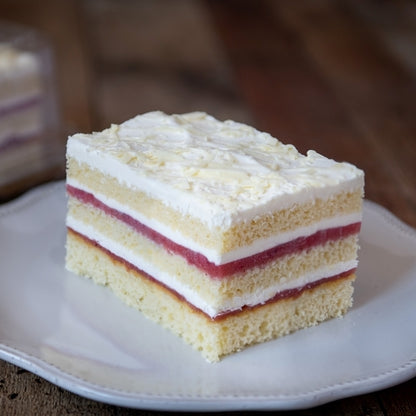 Simply Original STRAWBERRY SHORTCAKE Dessert Cake, 12 x 19 oz Case - DOT product image 4