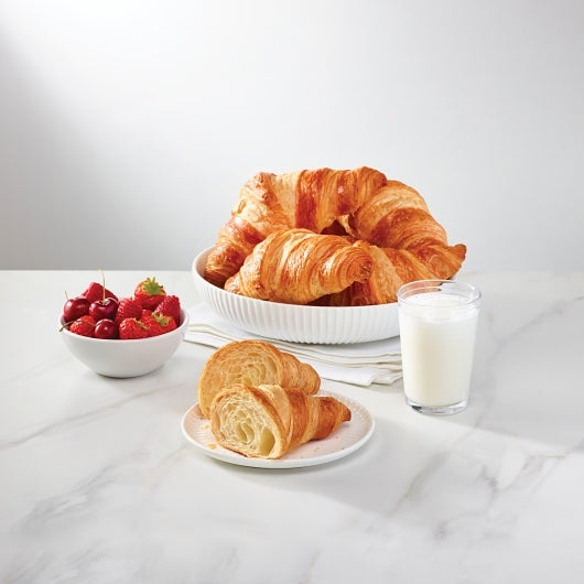 Bridor Ready To Bake Perfect Croissant, 80 x 2.8 oz Case - GS1 styled product image