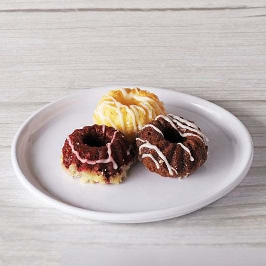 King's Pastry Assorted Mini Bundt Cake, 1 x 2.31 lb Case - Bakery & Desserts - image 2