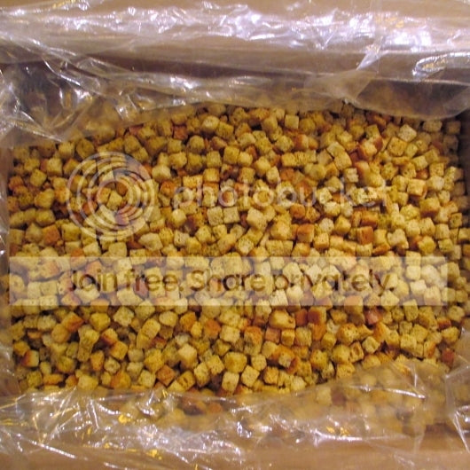 Burry Regular Cut 1/2X1/2X1/2 Crouton Bulk, 1 x 160 oz Case - Croutons & Salad Toppings