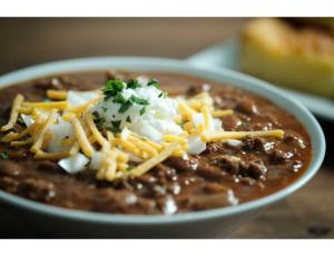 Vanee Chili With Beans, 6 x 108 oz Case