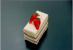 The Original Cakerie 24 Cut Strawberry Short Dessert Cake (185 OZ, 2 Per Case)