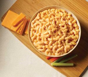 Blount Signature Yellow Macaroni and Cheese Side Dish, 4 Pound - 4 per case.