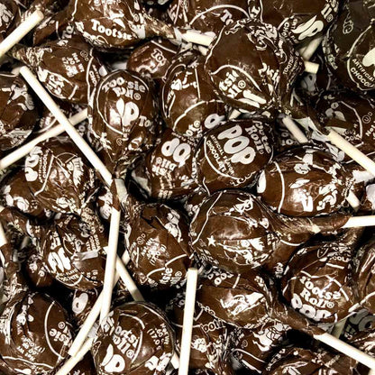 Tootsie Pops Lollipops, Chocolate Tootsie Roll Pops Bulk 60 Count (Approx 2.5lbs of Tootsie Pop)