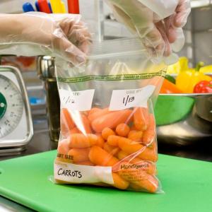 (Price/Case)Hgi 304985120 Bag Low Density Recloseable 7X8 Quart